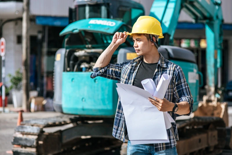 Personal din Asia pentru construcții